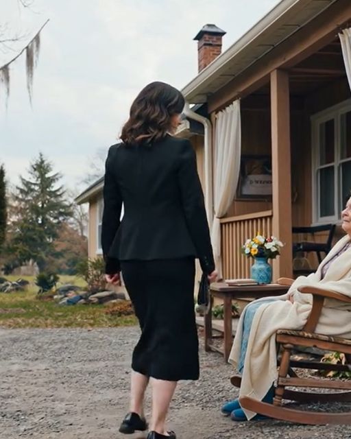 The Morning I Finally Drove To The Farm My Husband Made Me Promise To Forget, I Thought I Was Going To Find An Empty House, Not A Woman Sitting On The Porch Who Looked At Me Like She Had Been Waiting Thirty-two Years For Me To Arrive