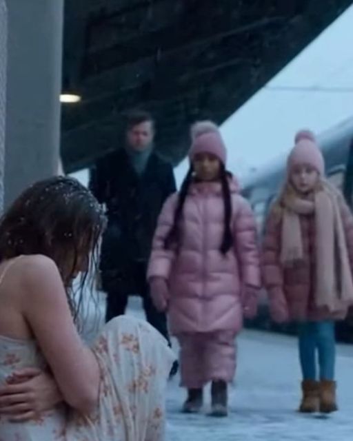 Two Little Girls Walked Up To A Freezing Homeless Woman At The Train Station – Moments Later, Their Father Realized Who She Was… And Froze.
