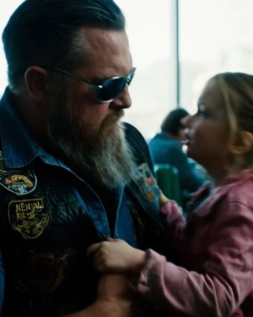 I Felt A Tug On My Leather Vest And Looked Down At A Trembling 6-year-old Girl. She Whispered Three Chilling Words That Made 300 Hells Angels Stop Dead In Their Tracks – And Changed Everything In The Next 15 Minutes. What Happened Next On Route 95 Wasn’t Justice, It Was Something Much Darker.