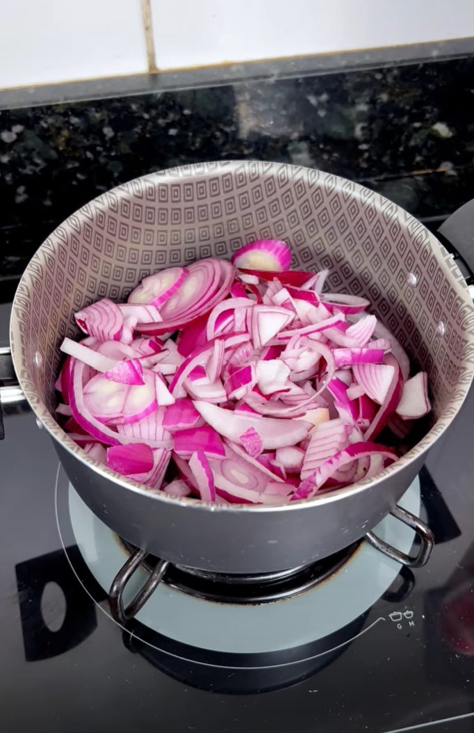 The Red Onion and Cola Infusion: An Unconventional Traditional Tonic
