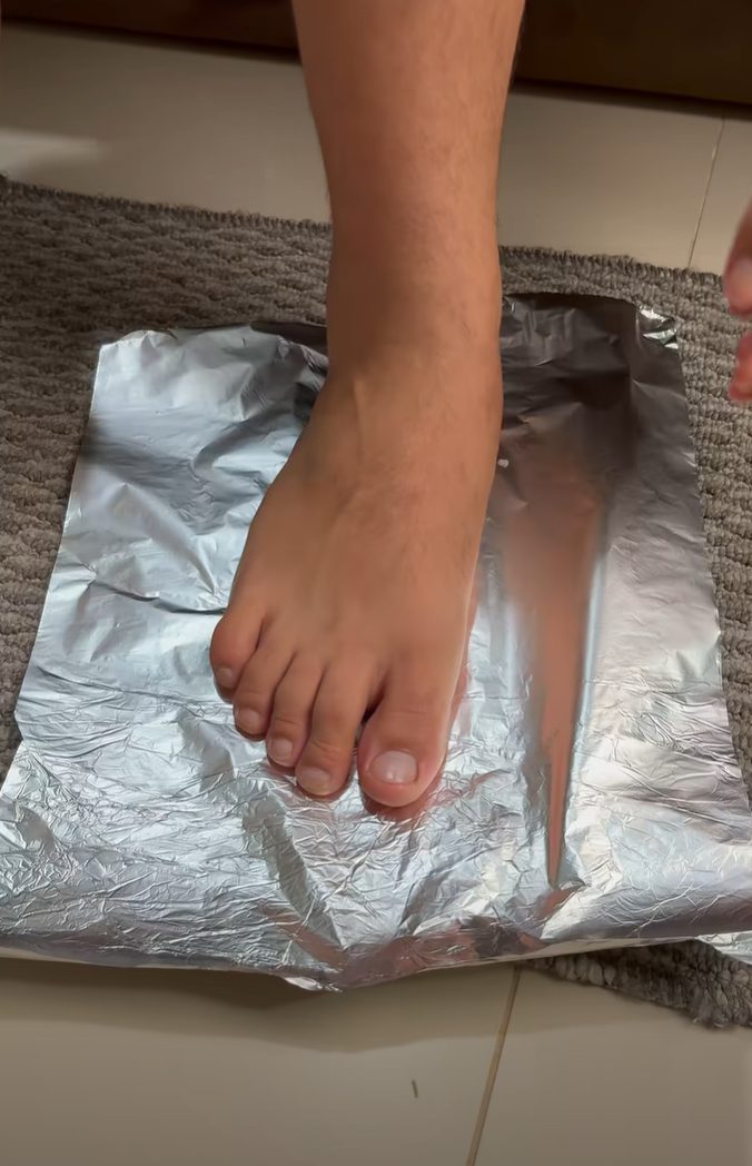 The Aluminum Foil Foot Wrap: Understanding this Traditional Wellness Ritual