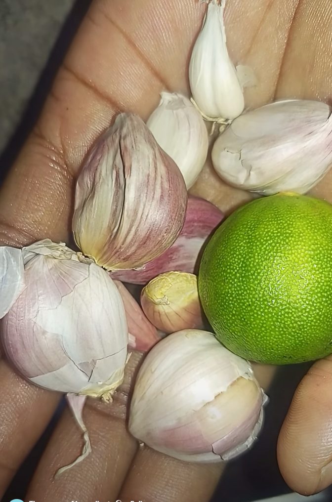 Garlic and Lime – A Simple Topical Mixture for Skin Tags, Warts and Dark Spots