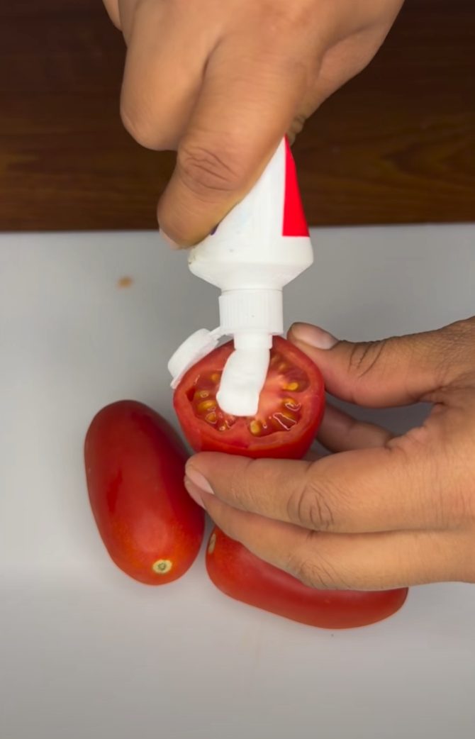 Tomato & Toothpaste – A Simple Topical Mixture for Acne and Oily Skin
