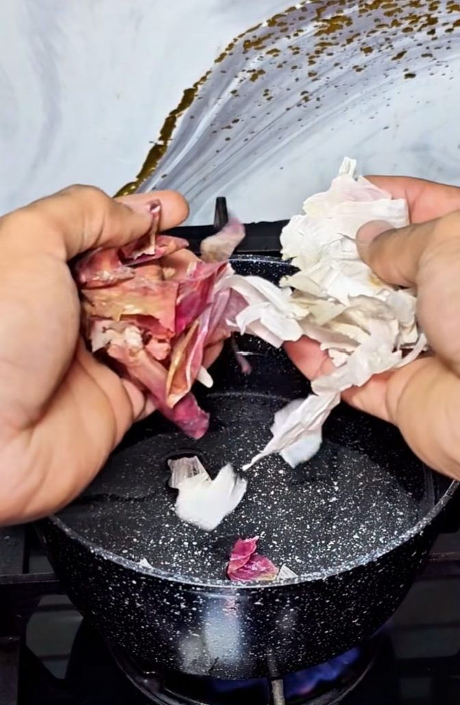 Onion Skin & Garlic Skin Tea โ A Surprising Use for Kitchen Scraps That Boosts Health