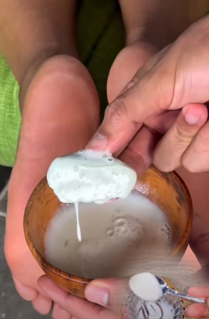 Toothpaste, Baking Soda & Lime Foot Scrub โ A Simple DIY for Soft, Smooth Feet