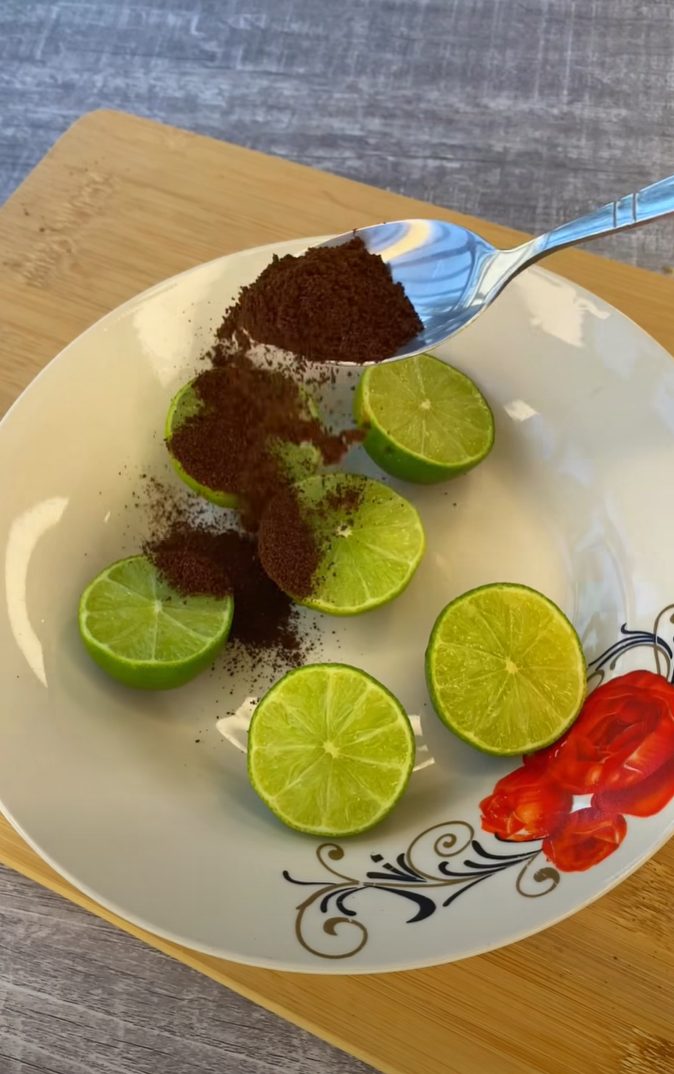 She Squeezed This Bitter Mixture Every Morning – Her Belly Fat Melted Like Butter