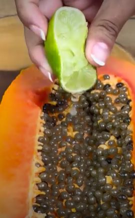 The Papaya Seed and Lime Elixir: A Natural Digestive Powerhouse