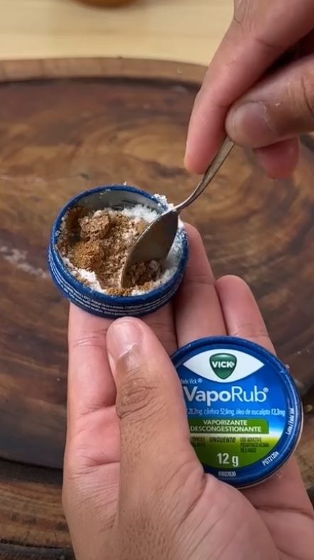 Vaseline, Baking Soda, and Ground Cloves – A Three-Ingredient Balm That Replaced My Whole Medicine Cabinet