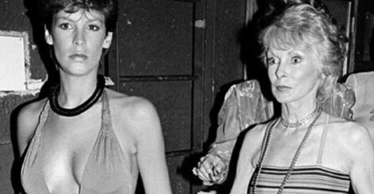 Two Generations of Hollywood Royalty Together in a Rare Vintage Photo: Who Are They?