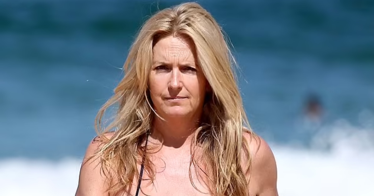 Sunlit Stroll at Bondi: Can You Guess the Beloved British TV Star in This Beach Snapshot?